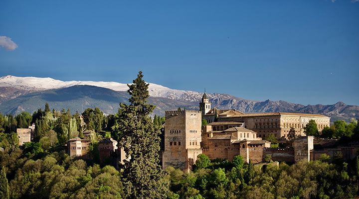 Гранада — жемчужина испанской Андалусии: интересные места и достопримечательности