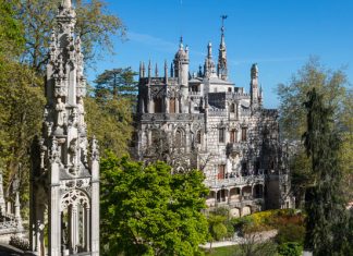 Дворец Кинта да Регалейра: одно из самых загадочных мест Португалии