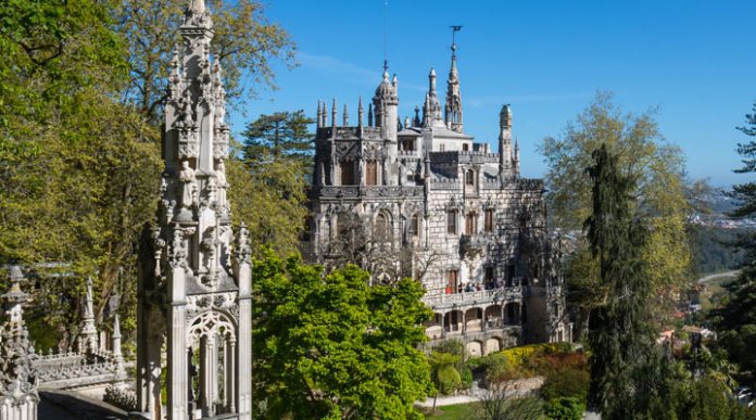 Дворец Кинта да Регалейра: одно из самых загадочных мест Португалии