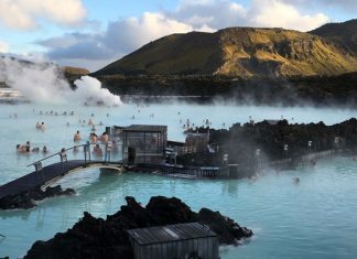 Голубая лагуна в Исландии: полный релакс на лавовом поле