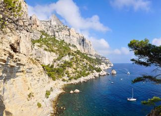 Кассис: жемчужина Лазурного берега Франции