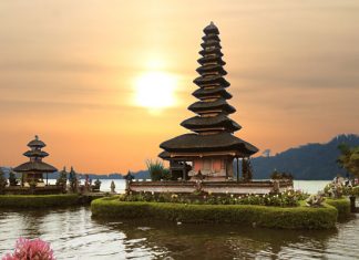 Храмы Индонезии: 10 невероятных сооружений
