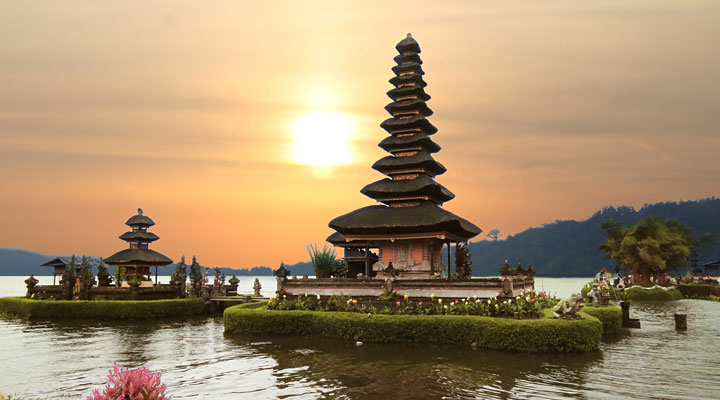 Храмы Индонезии: 10 невероятных сооружений