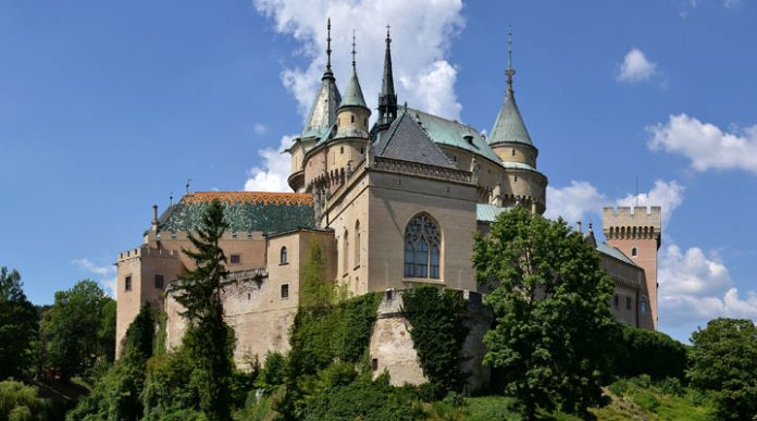 Замки Словакии: 10 самых красивых и неповторимых древних крепостей