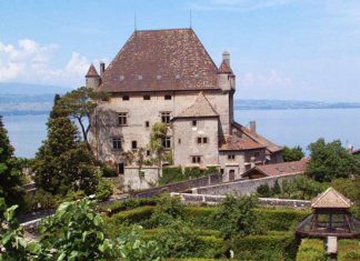 Ивуар: «самый цветущий город Европы» на берегу Женевского озера