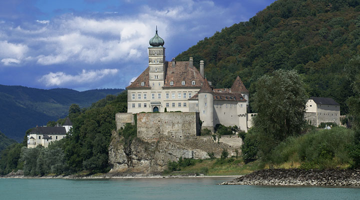 Замки Австрии: 15 самых интересных и внушительных древних сооружений