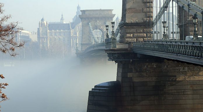 Что посмотреть осенью: 7 городов, которые удивят вас неземными красками
