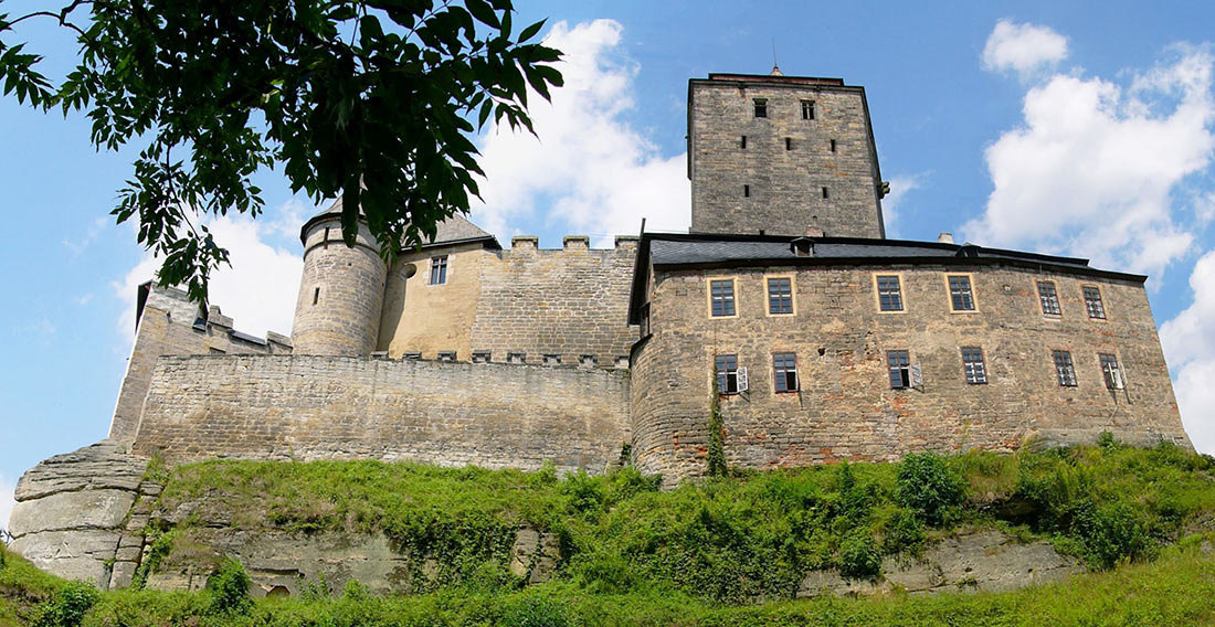 замок Кост