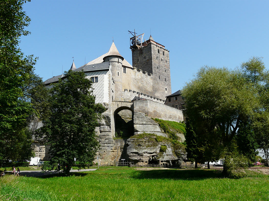 замок Кост