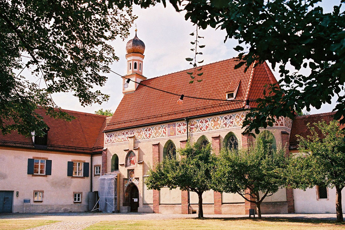 Замок Блютенбург