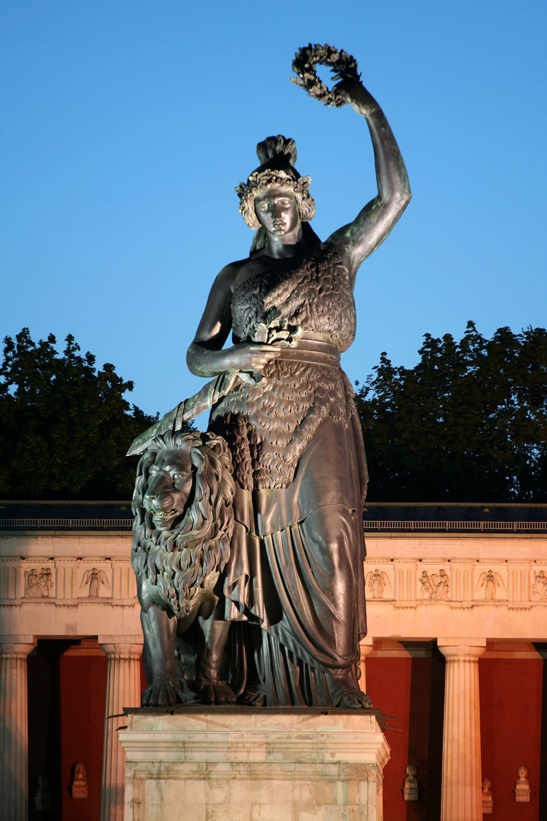 Статуя Баварии