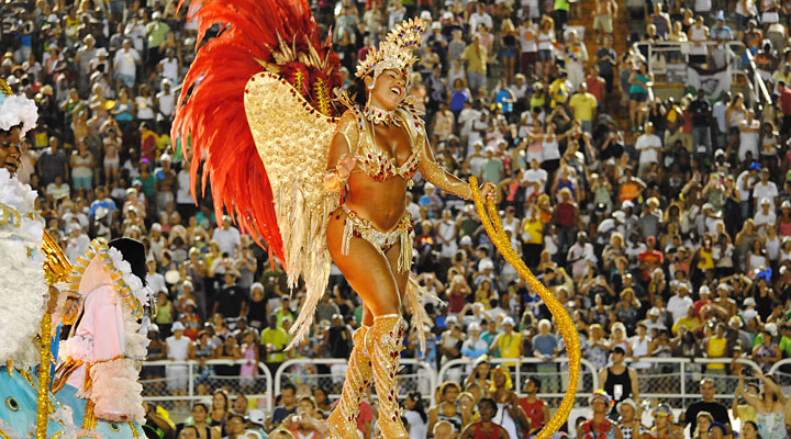 Бразильский карнавал: самый масштабный фестиваль с самыми знойными танцовщицами!