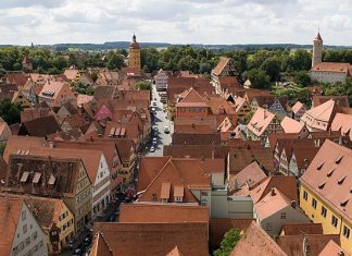 Динкельсбюль: традиционный старинный городок на границе Баварии и Баден-Вюртемберга
