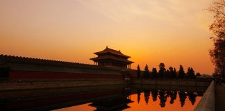 Запретный город в Китае: вот как выглядит самый большой дворцовый комплекс в мире