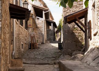 Хум: самый маленький город в мире