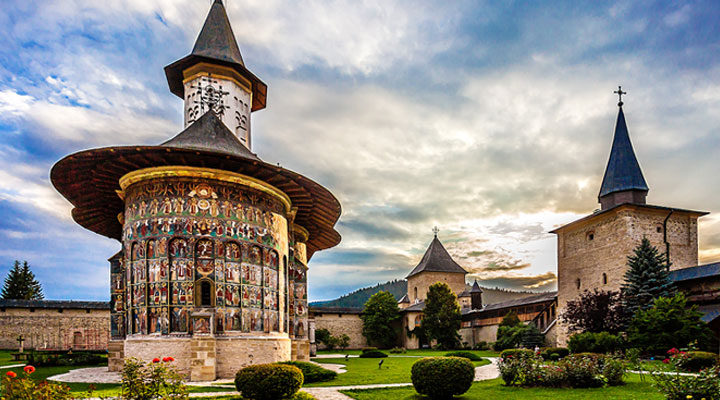 Достопримечательности Румынии: что посмотреть на родине графа Дракулы