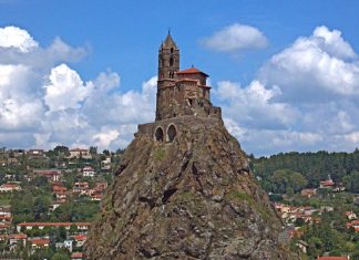 Часовня Сен-Мишель д’Эгиль: французское чудо на кончике иглы