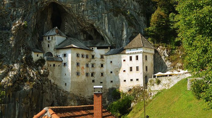 Самые известные замки мира: сооружения, о которых стоит узнать больше