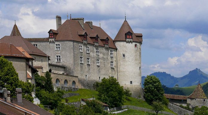 Замок Грюйер: он по сей день хранит в себе жуткую тайну