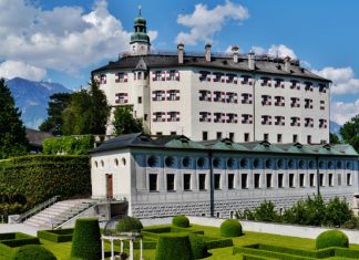 Замок Амбрас: так выглядит старейший музей в мире!