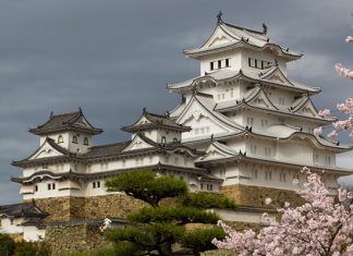 Замки Японии: 12 сооружений, сохранивших свой первозданный вид