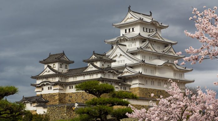 Замки Японии: 12 сооружений, сохранивших свой первозданный вид