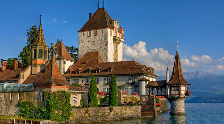Замок Оберхофен: швейцарская жемчужина, пришедшая к нам прямиком из сказки