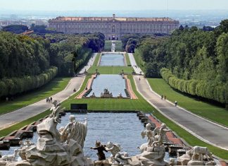 Королевский дворец в Казерте: симфония, опередившая время