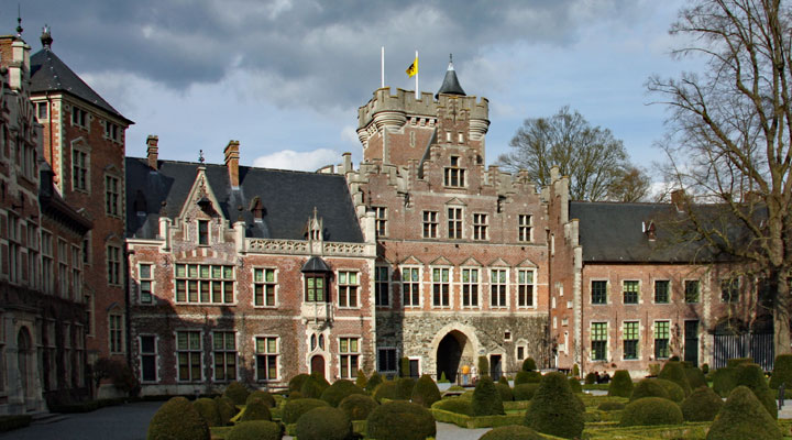 Замок Гаасбек: самый романтичный форпост Фландрии