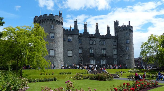 Замок Килкенни: жемчужина исторического наследия Ирландии