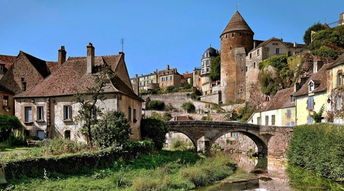 Город-крепость Семюр-ан-Осуа: ожившая сказка герцогов Бургундских