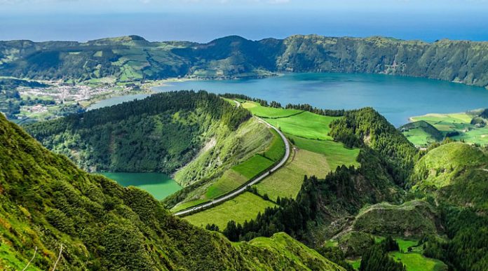 Острова Португалии: уникальные места с захватывающими пейзажами и пляжами мирового класса