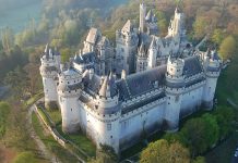 Замки Франции возле Парижа: 10 самых интересных роскошных сооружений