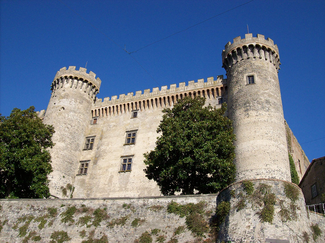 Замок Орсини-Одескальки