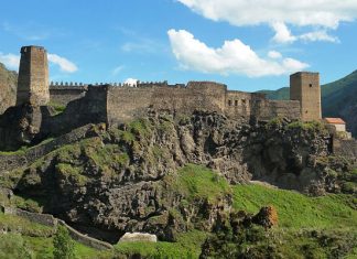 Крепость Хертвиси: здесь бывал сам Александр Македонский!