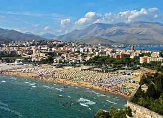 Пляжи Италии возле Рима: 5 мест, где можно отлично покупаться и отдохнуть