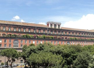 Королевский дворец Неаполя: ослепительная роскошь Савойской династии