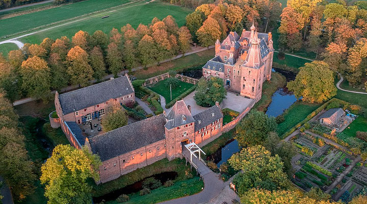 Замок Доорверт: один из старейших замков Нидерландов