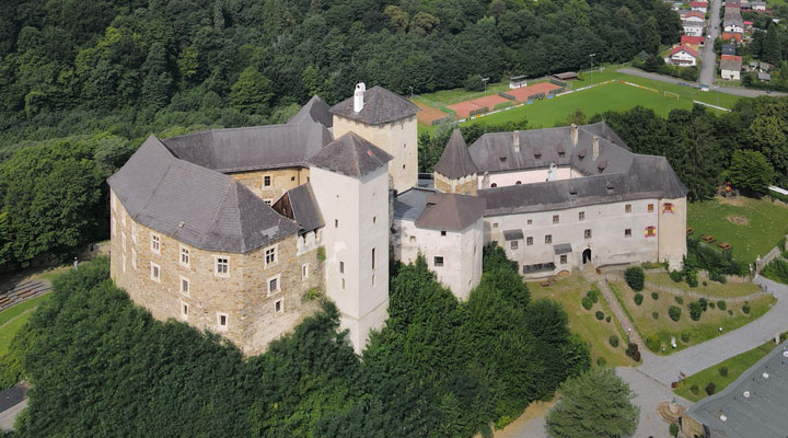 Замок Локенхаус: место с уникальной атмосферой и историческим прошлым