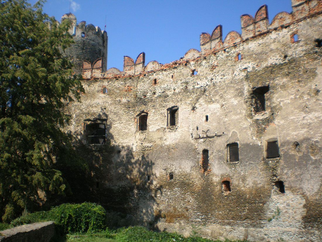 Замок Болькув