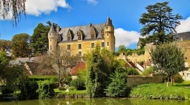 Замок Монтрезор: польский уголок в одной из самых красивых деревень Франции