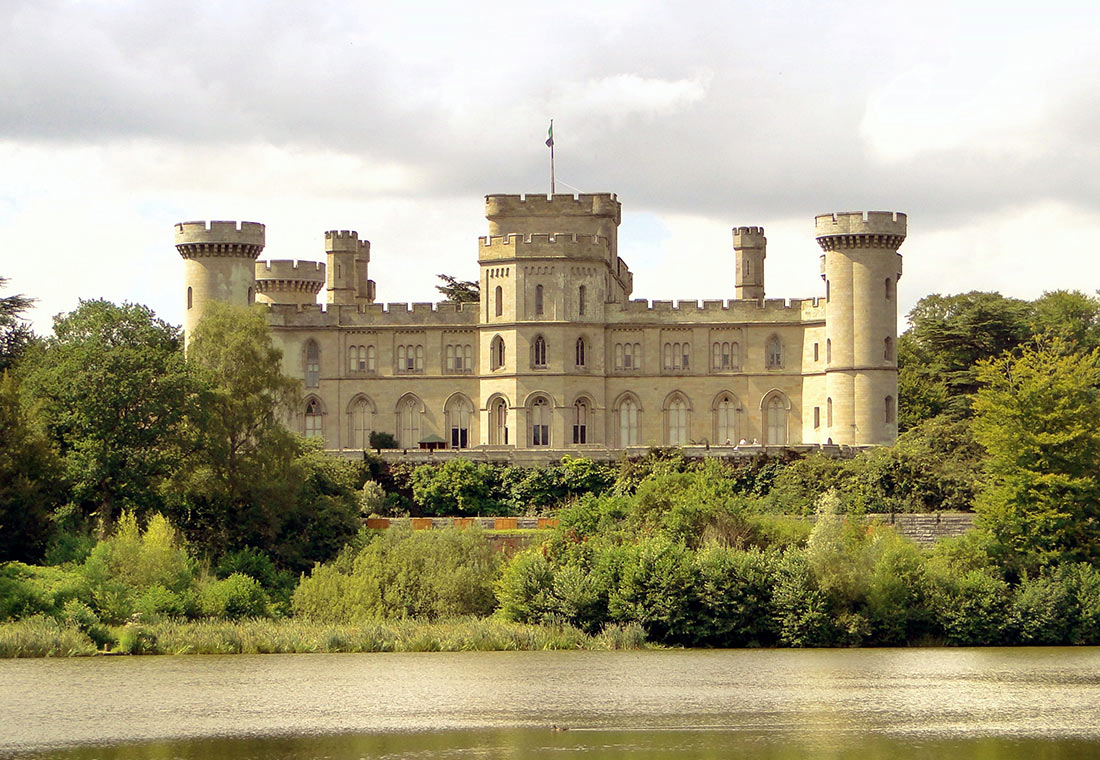 Замок Истнор
