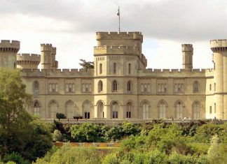 Замок Истнор: символ огромной власти и богатства лорда Сомерса