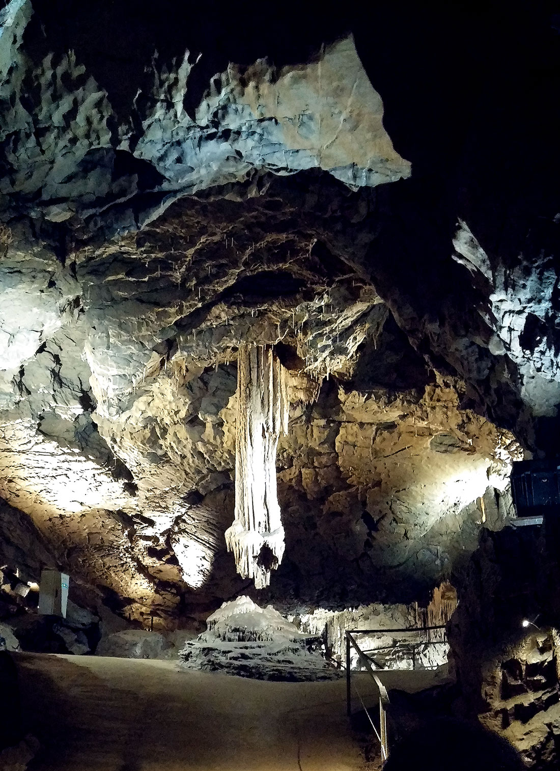 Пещера Лургротт