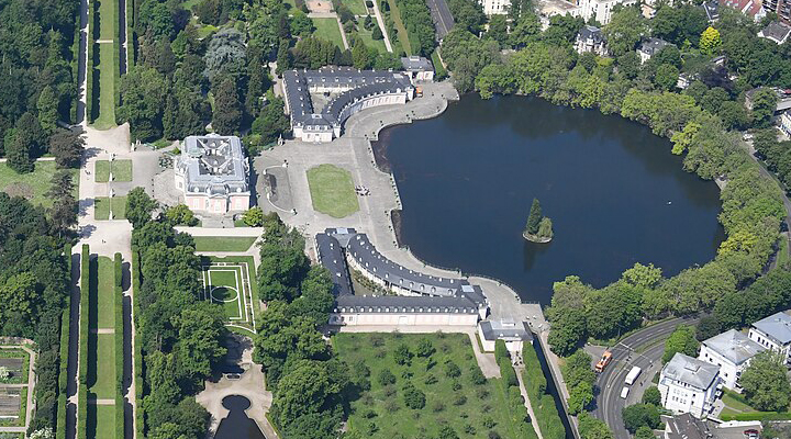Дворец Бенрат: одна из главных достопримечательностей Дюссельдорфа